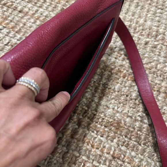 Marc Jacobs cranberry crossbody purse - Picture 10 of 11